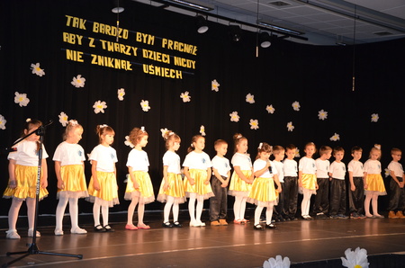 Koncert przedszkolaków w hołdzie Janowi Pawłowi II