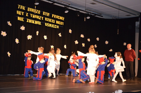 Koncert przedszkolaków w hołdzie Janowi Pawłowi II